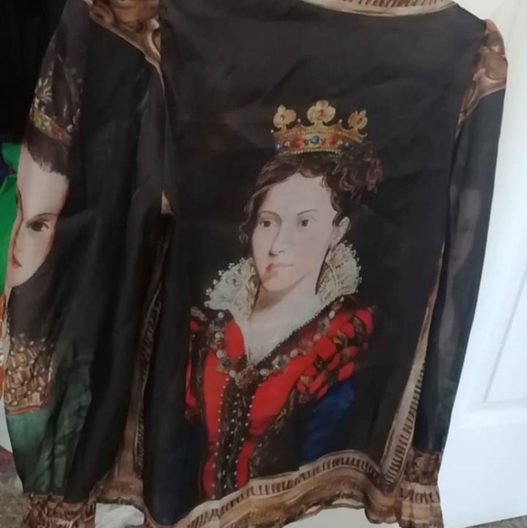 Royal Queen Blouse With Matching Skirt - Picture 2 of 4